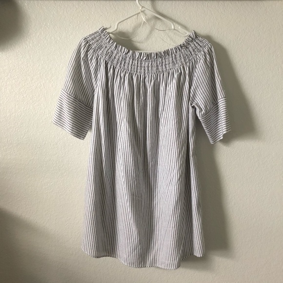 Striped off the shoulder dress with pockets - Picture 3 of 4